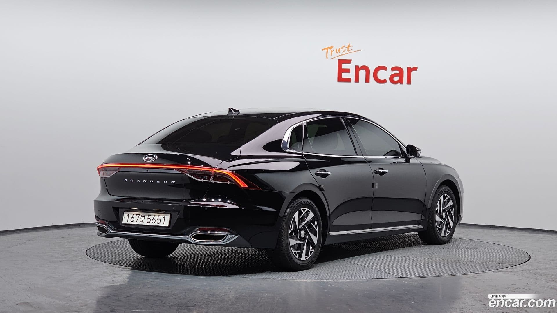 Main__Slider__Photo:Grandeur Hyundai 2021.11-1