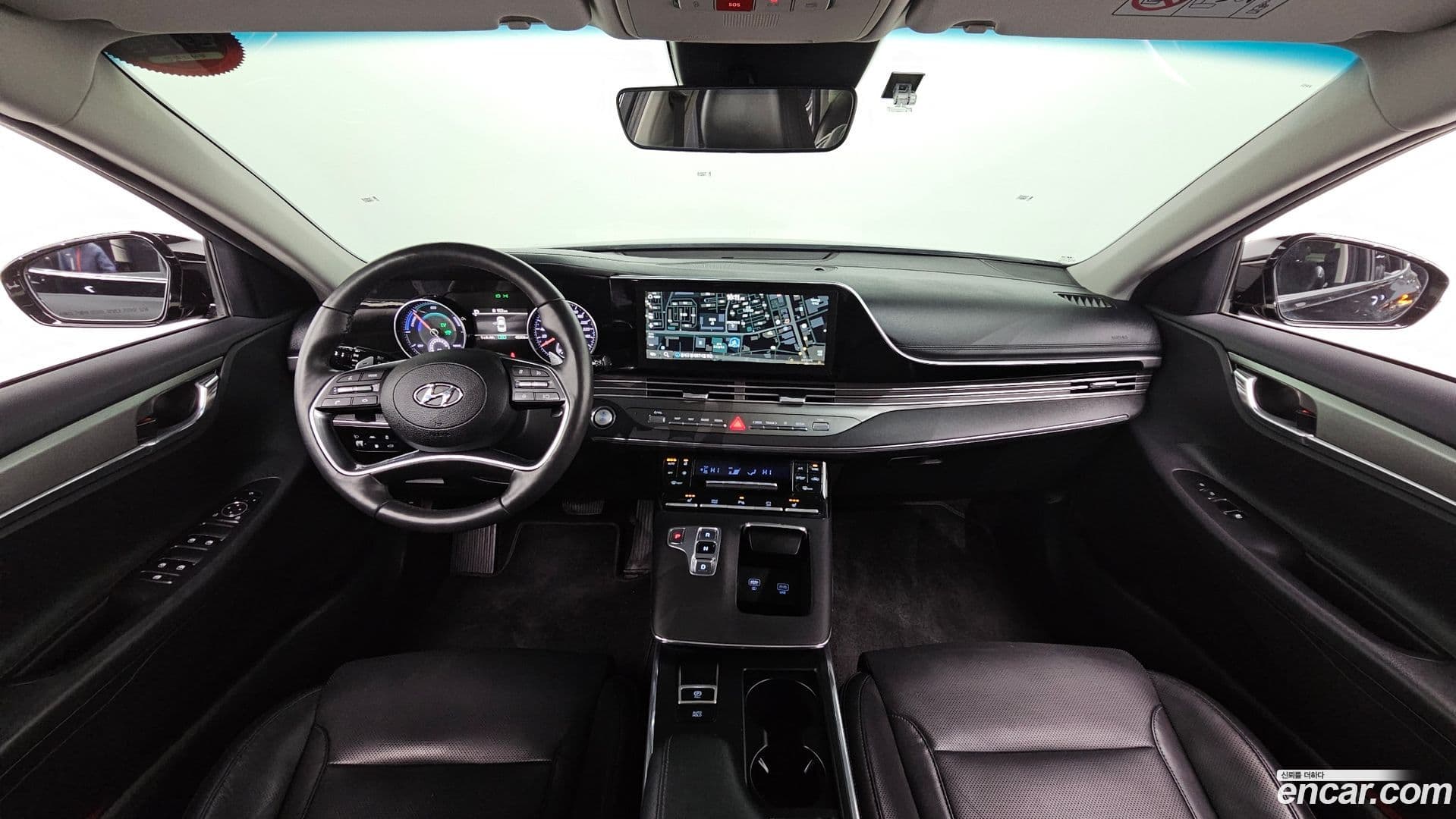 Main__Slider__Photo:Grandeur Hyundai 2021.11-6