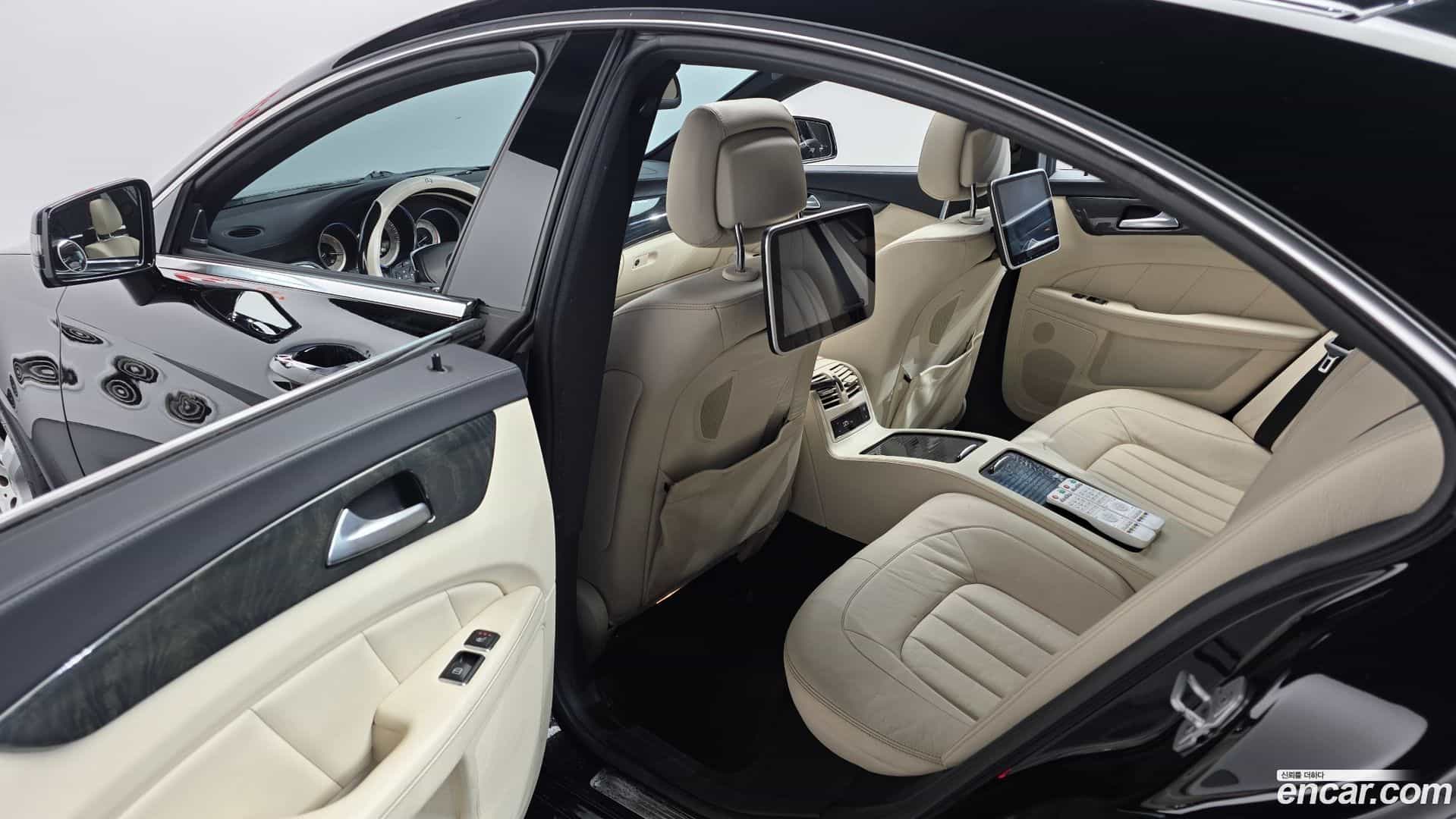 CLS-Class Mercedes-Benz 2013.9-OPTION-021