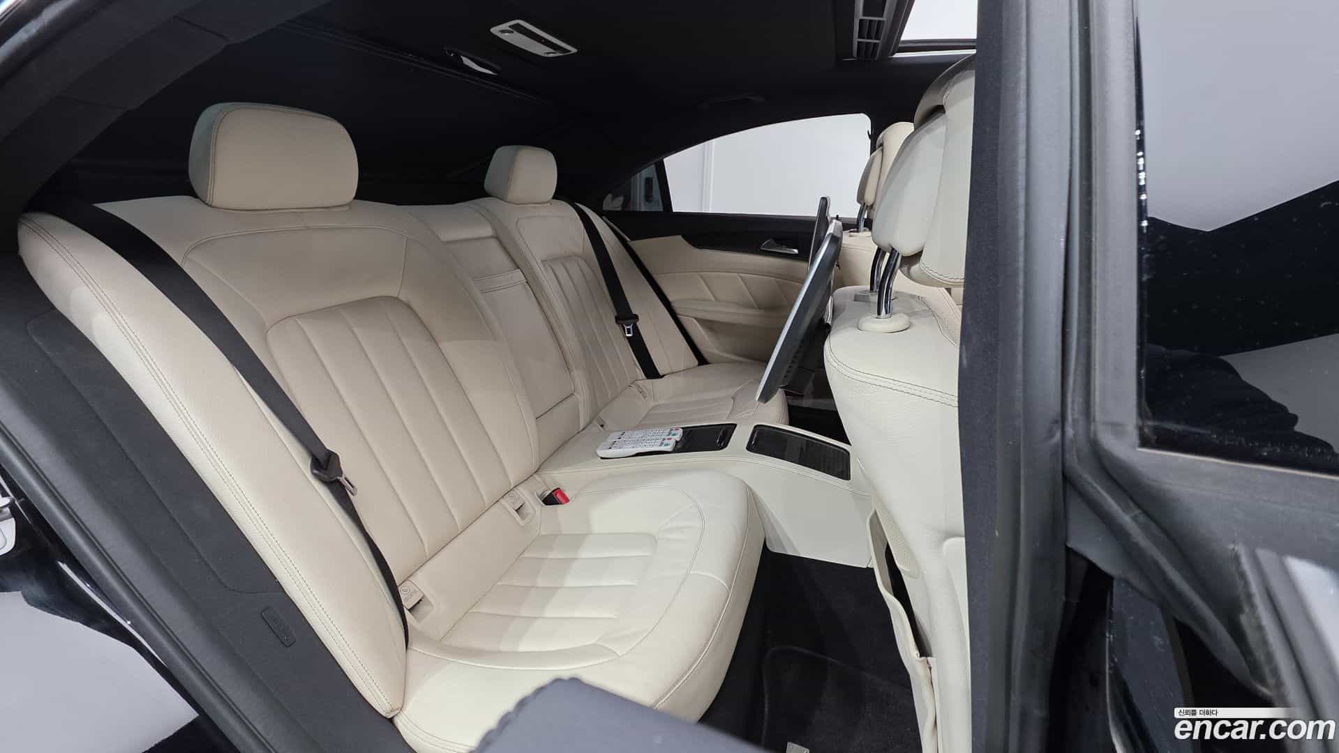 CLS-Class Mercedes-Benz 2013.9-OPTION-023