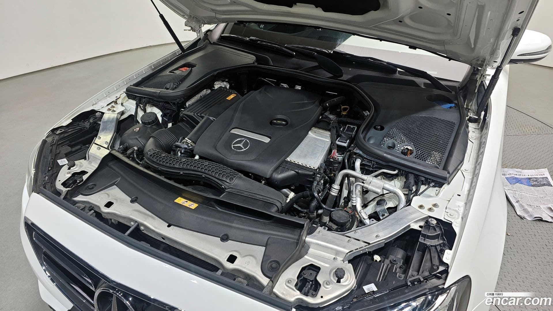 Main__Slider__Photo:E-Class Mercedes-Benz 2020.1-5