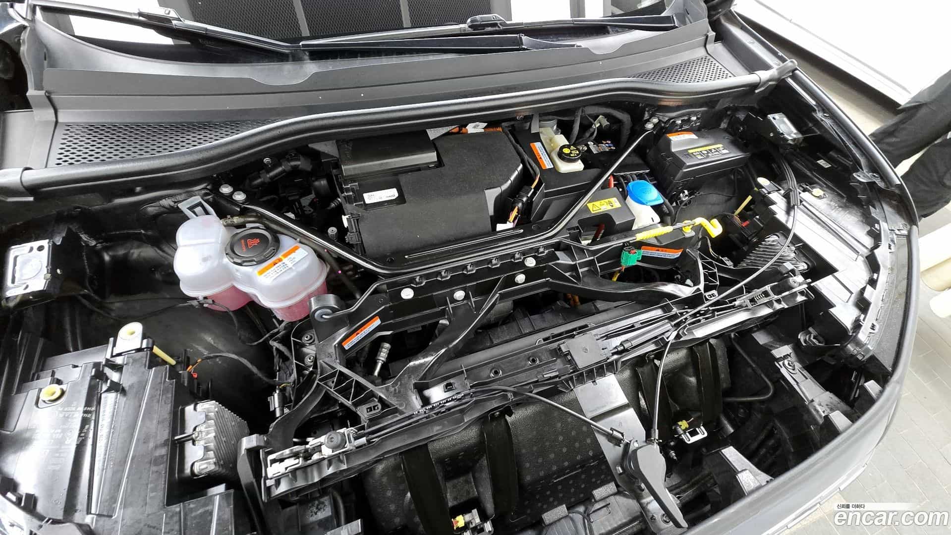 Q4 e-tron Audi 2023.11-INNER-006