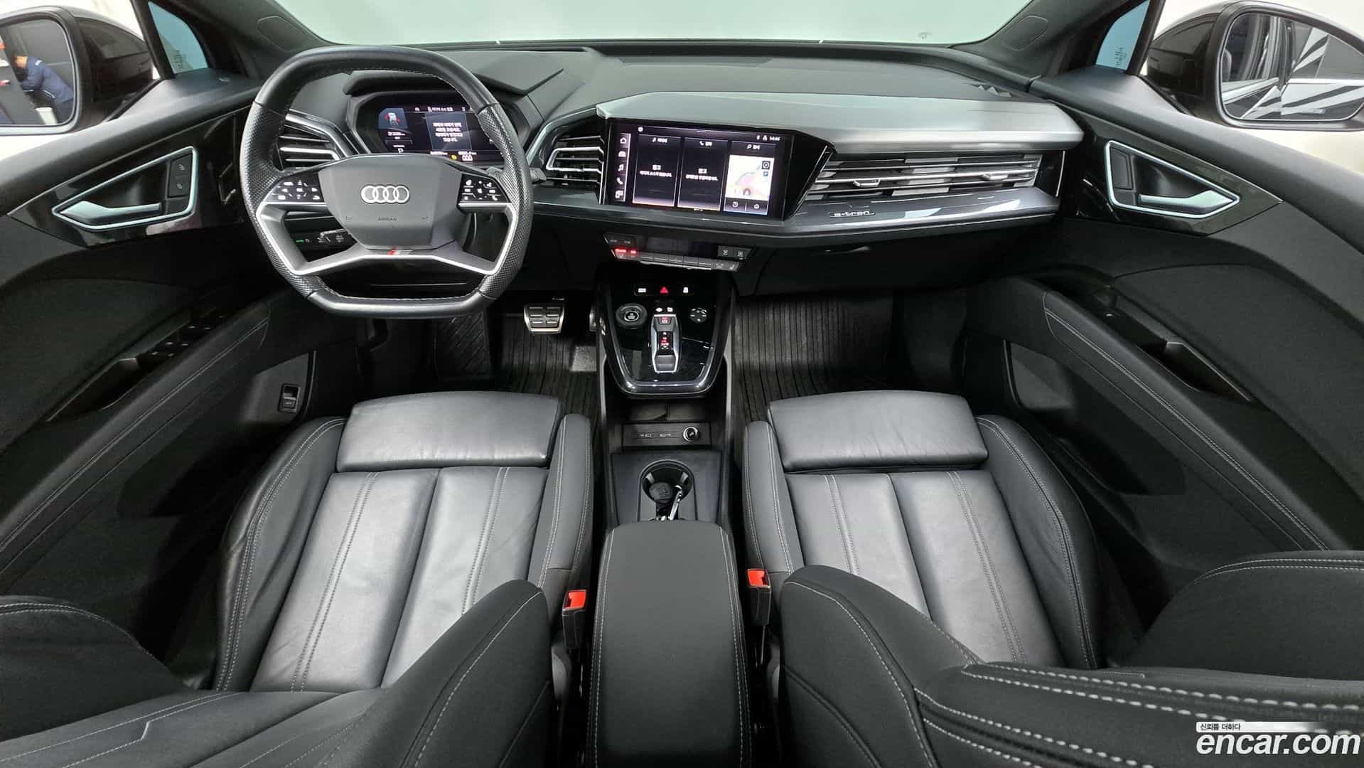 Q4 e-tron Audi 2023.11-INNER-007