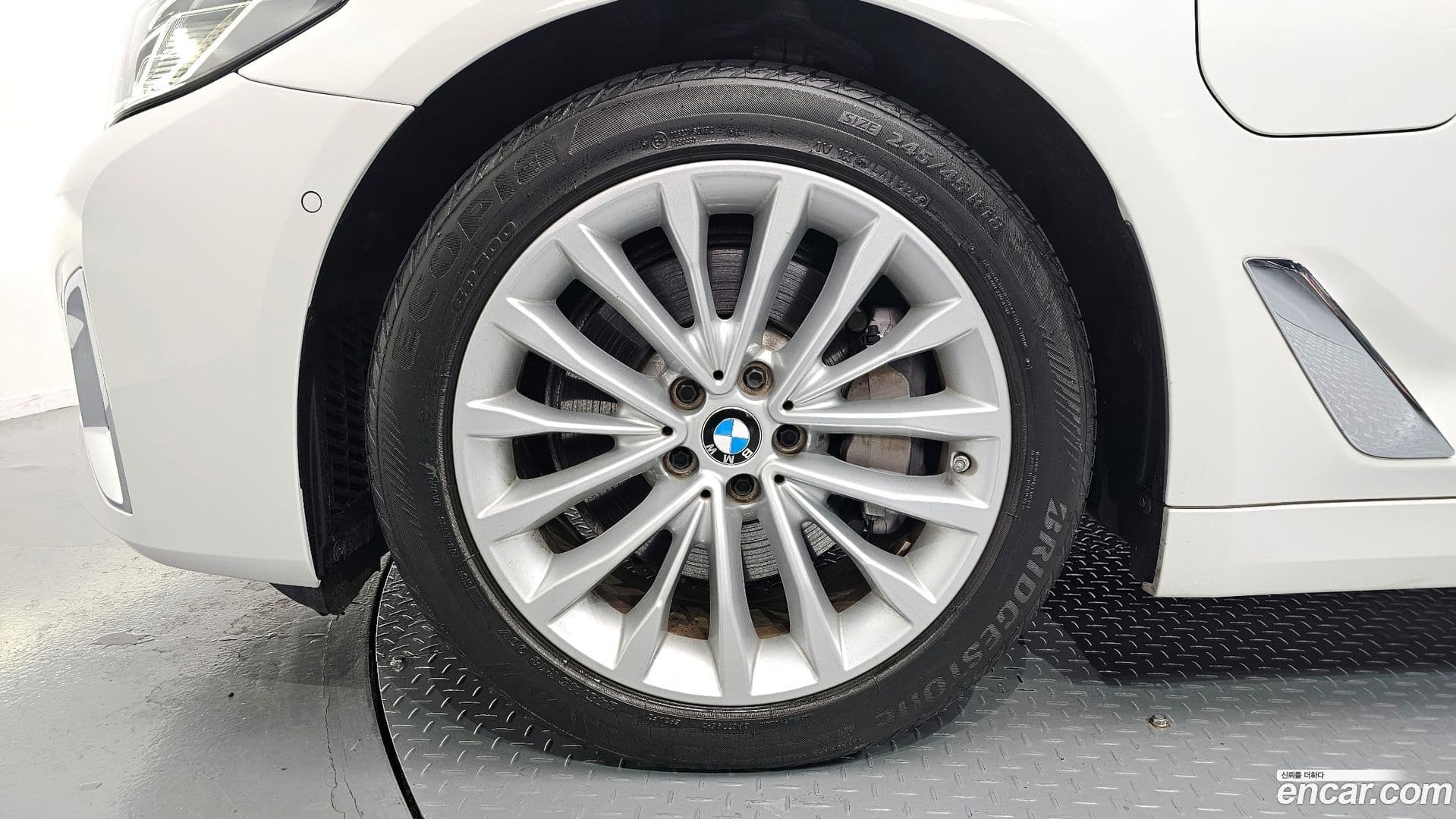 Main__Slider__Photo:5-Series BMW 2020.10-4