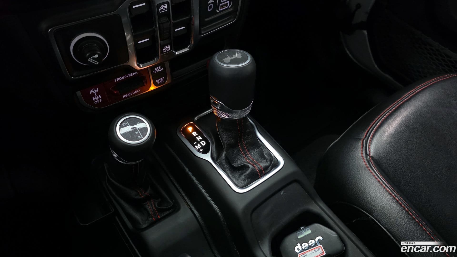 Main__Slider__Photo:Wrangler Jeep 2022.9-8