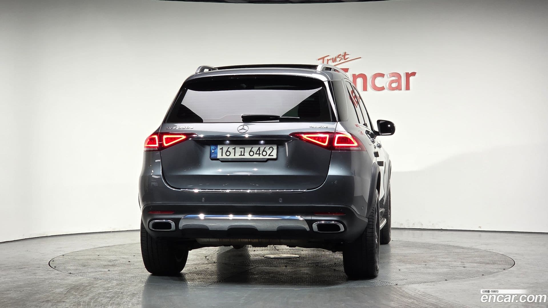 Main__Slider__Photo:GLE-Class Mercedes-Benz 2022.2-3