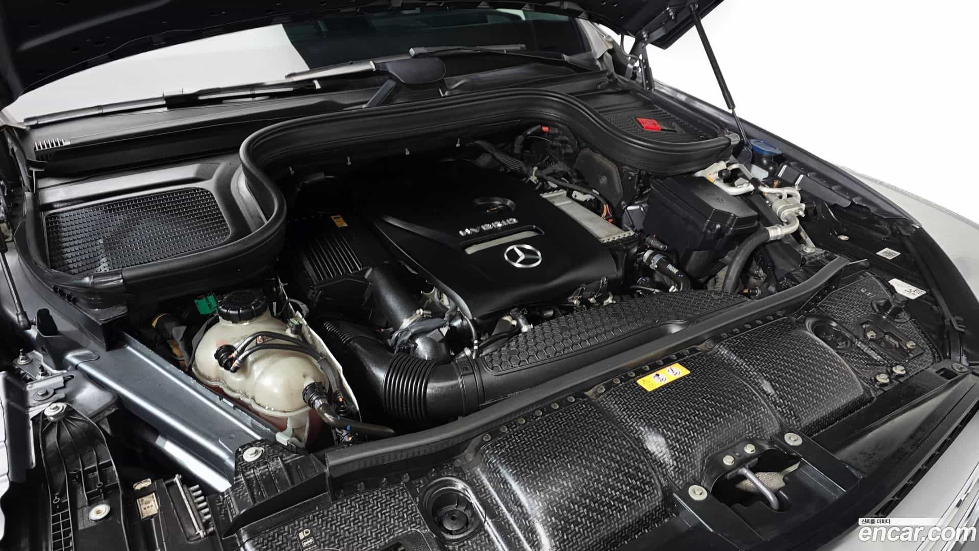 GLE-Class Mercedes-Benz 2022.2-INNER-006