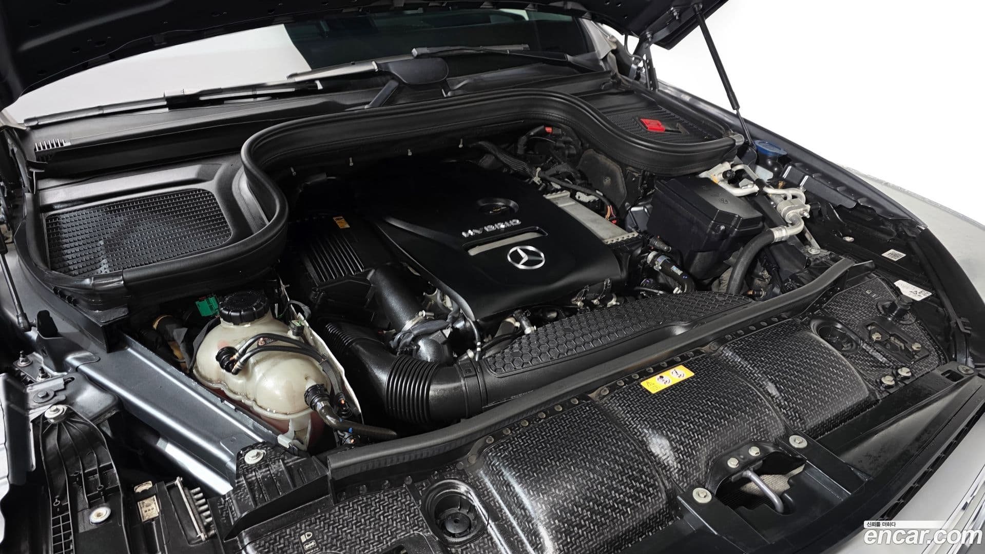 Main__Slider__Photo:GLE-Class Mercedes-Benz 2022.2-5