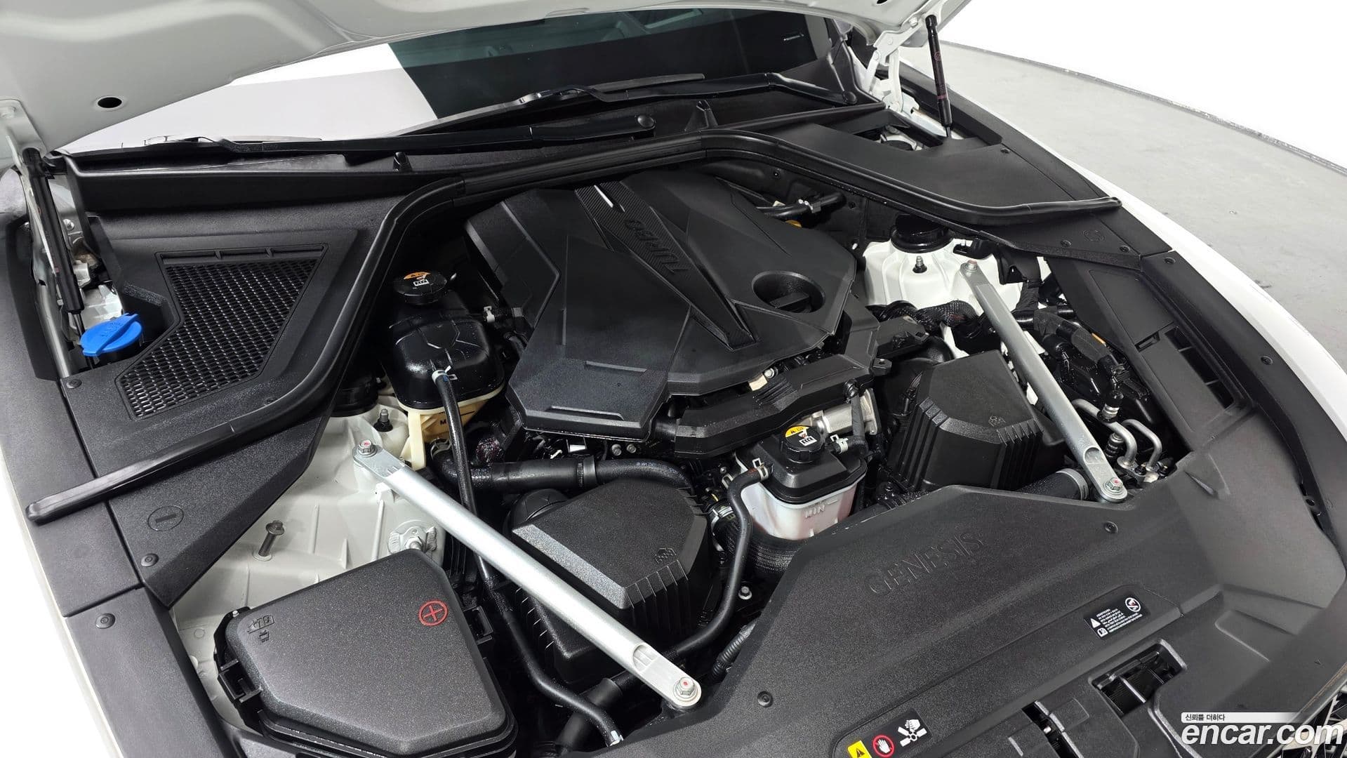 Main__Slider__Photo:G80 Genesis 2023.7-5