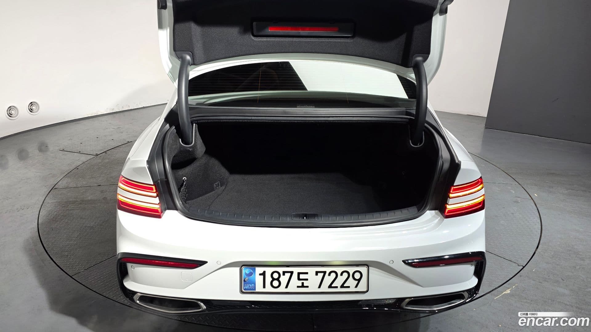 Main__Slider__Photo:G80 Genesis 2023.7-19