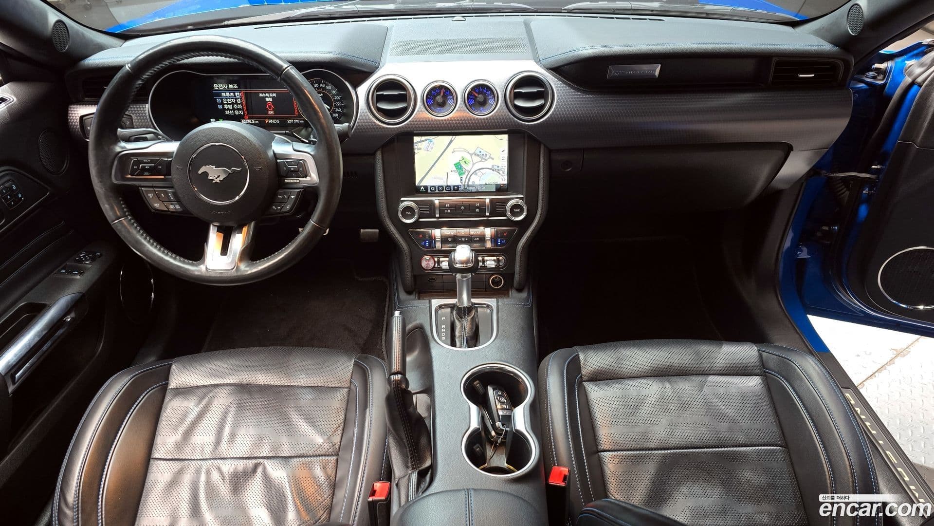 Main__Slider__Photo:Mustang Ford 2019.9-6