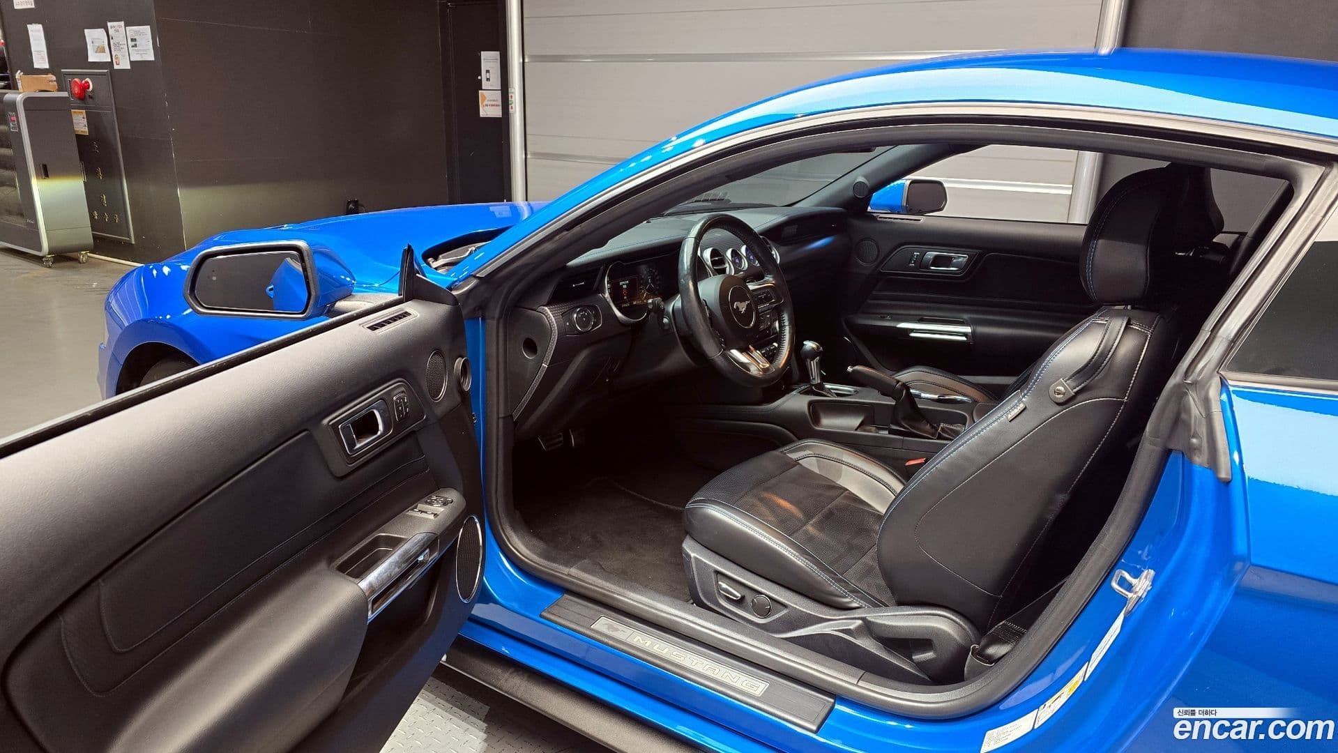 Main__Slider__Photo:Mustang Ford 2019.9-10