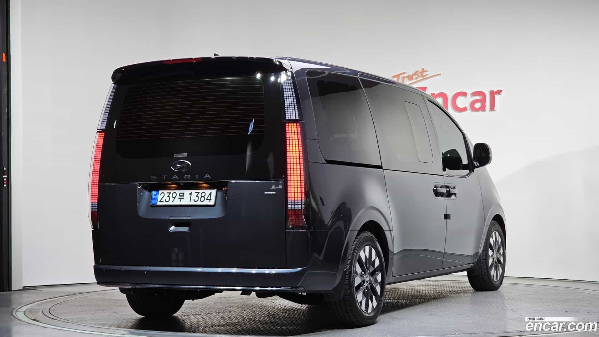 Staria Hyundai 2023.6-OUTER-002