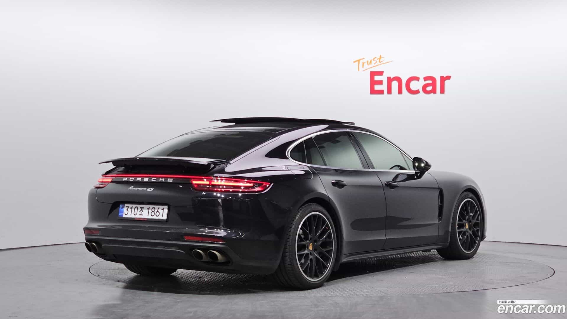 Panamera Porsche 2018.2-OUTER-002