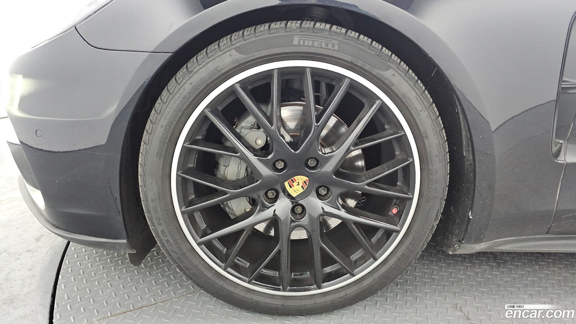 Main__Slider__Photo:Panamera Porsche 2018.2-4