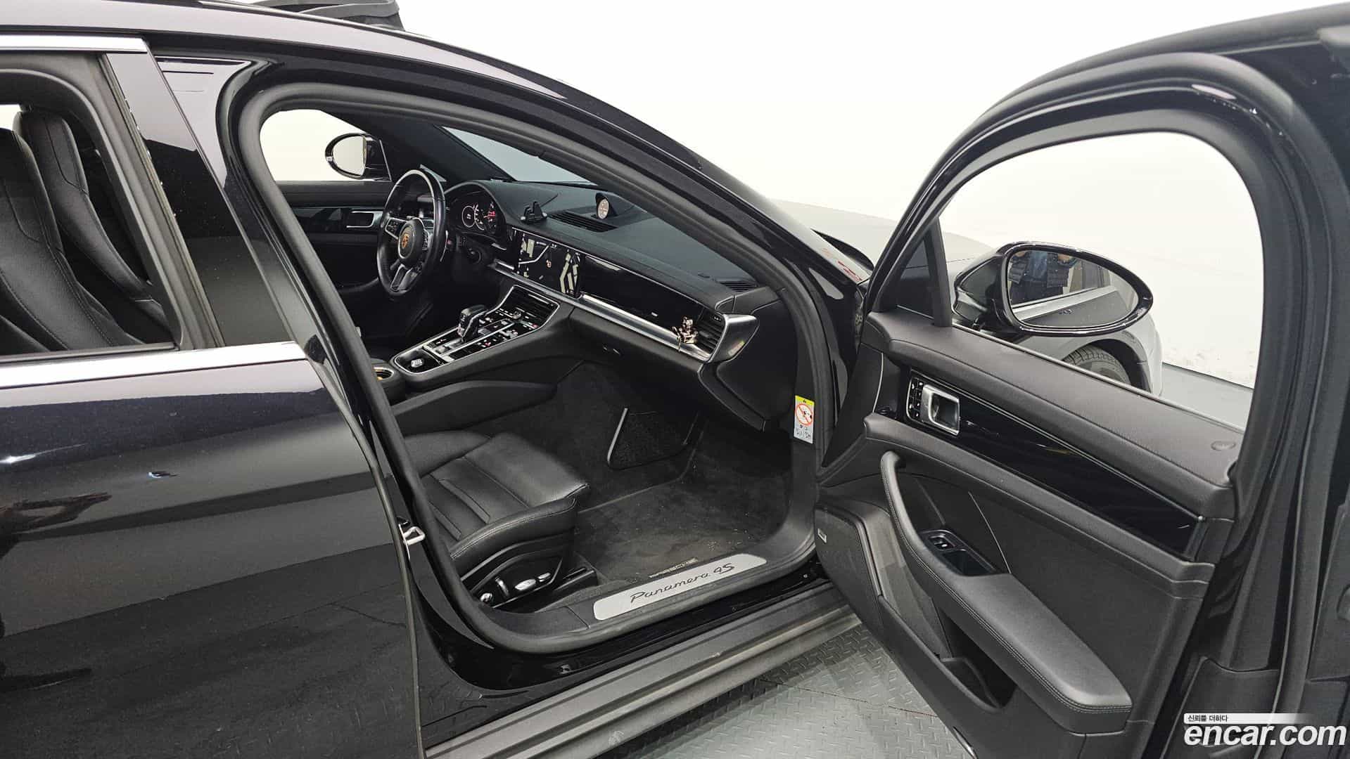 Panamera Porsche 2018.2-OPTION-015