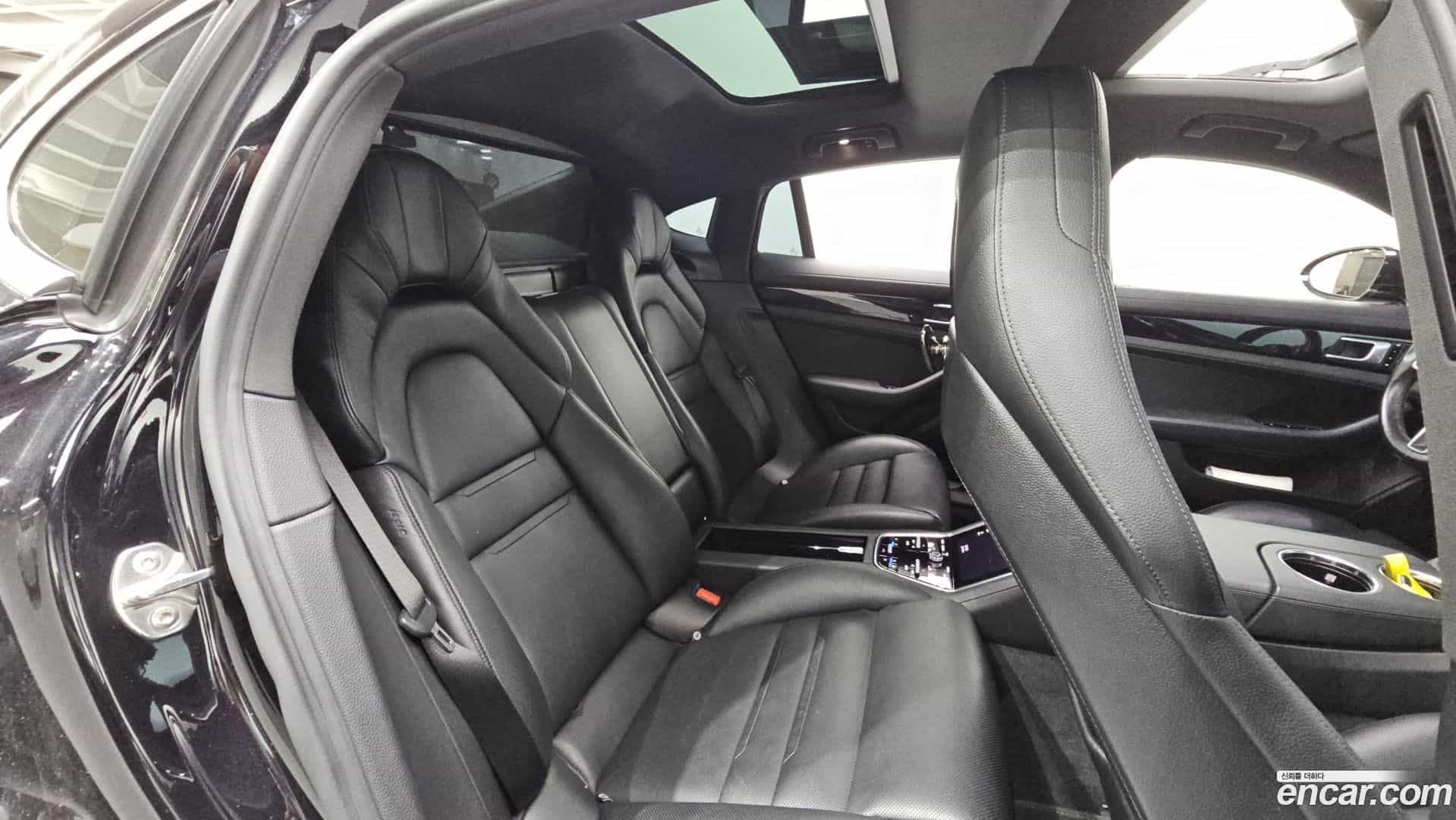 Panamera Porsche 2018.2-OPTION-017