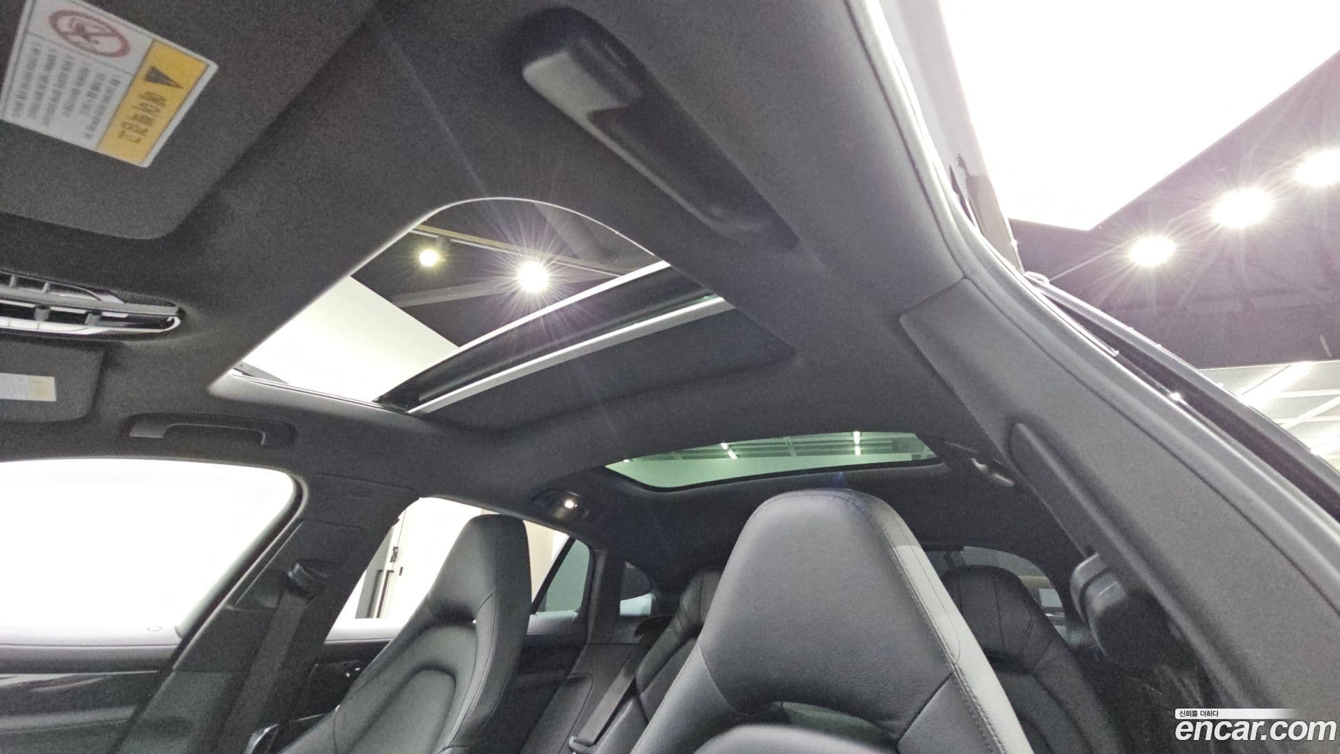 Main__Slider__Photo:Panamera Porsche 2018.2-18