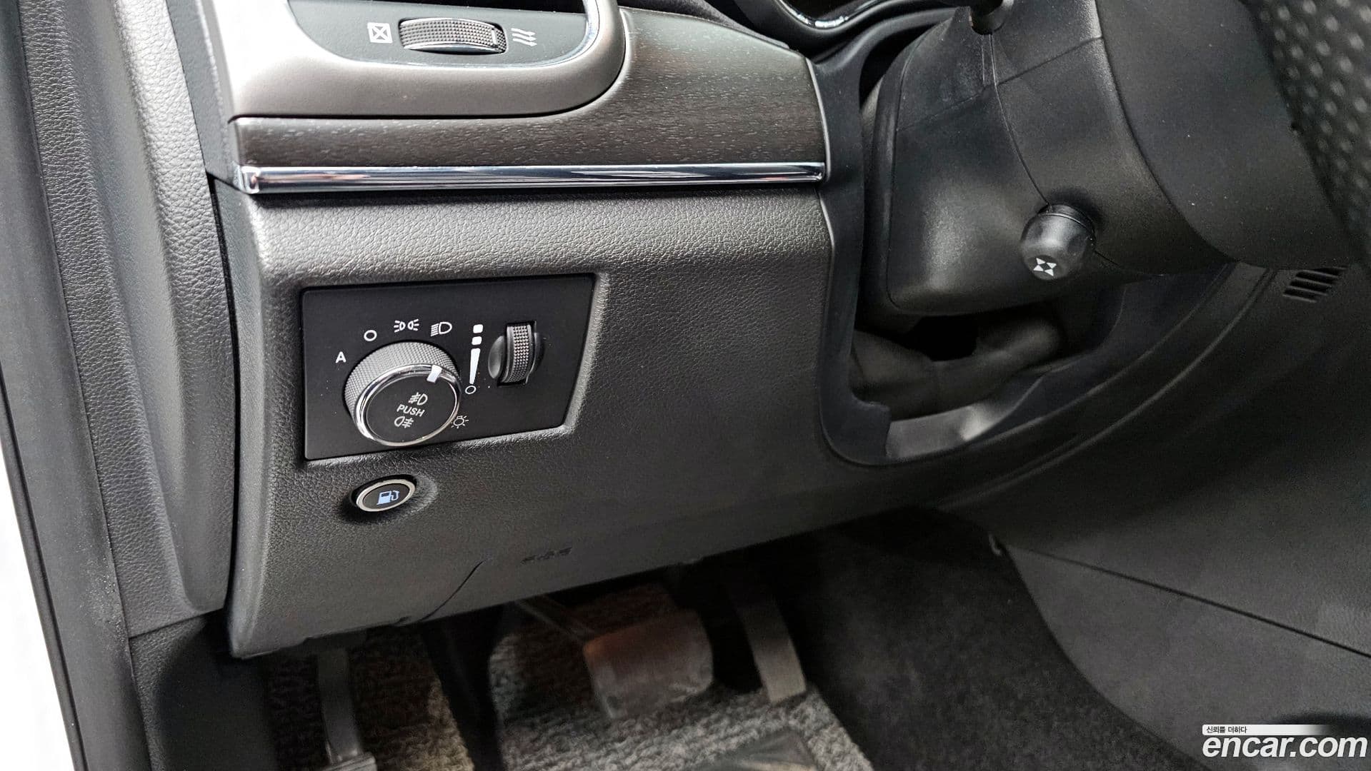 Main__Slider__Photo:Cherokee Jeep 2018.2-16