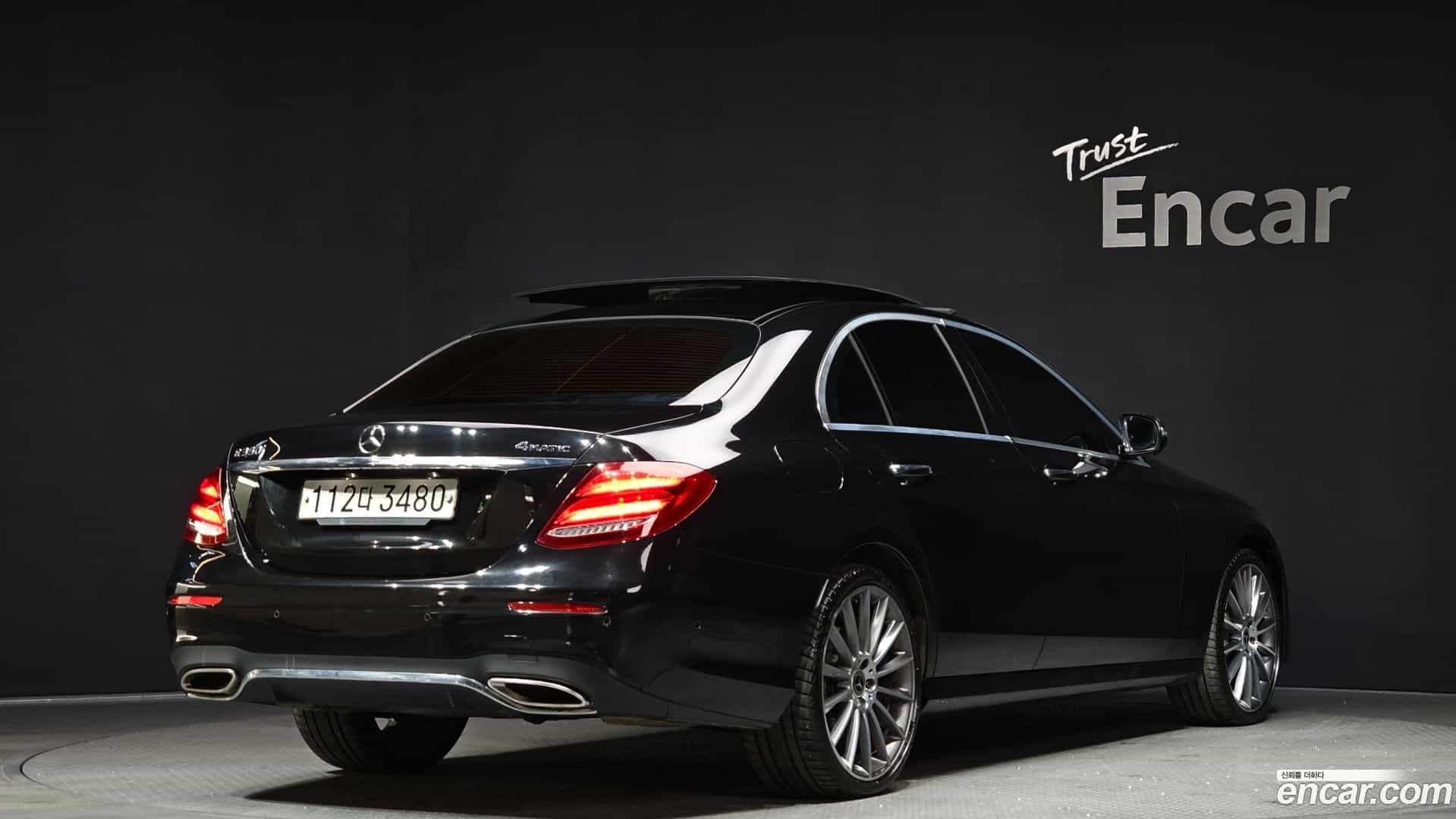 E-Class Mercedes-Benz 2020.7-OUTER-002