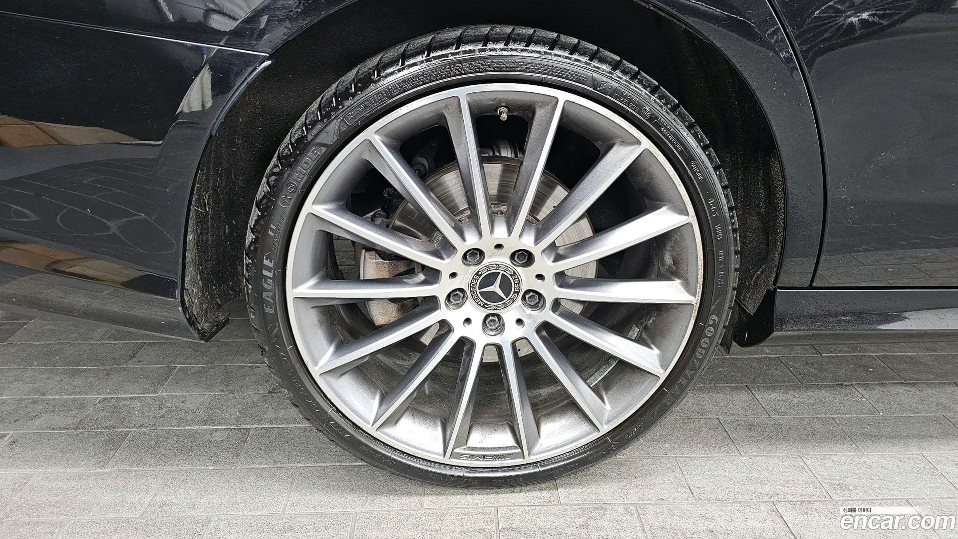 Main__Slider__Photo:E-Class Mercedes-Benz 2020.7-4