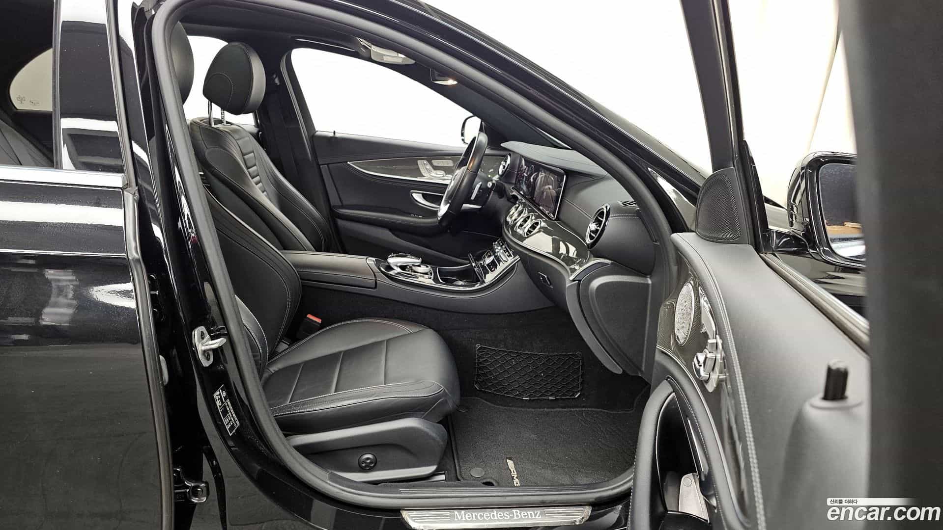 E-Class Mercedes-Benz 2020.7-OPTION-015