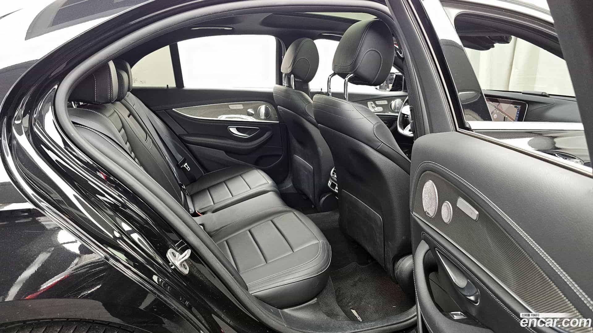 E-Class Mercedes-Benz 2020.7-OPTION-016