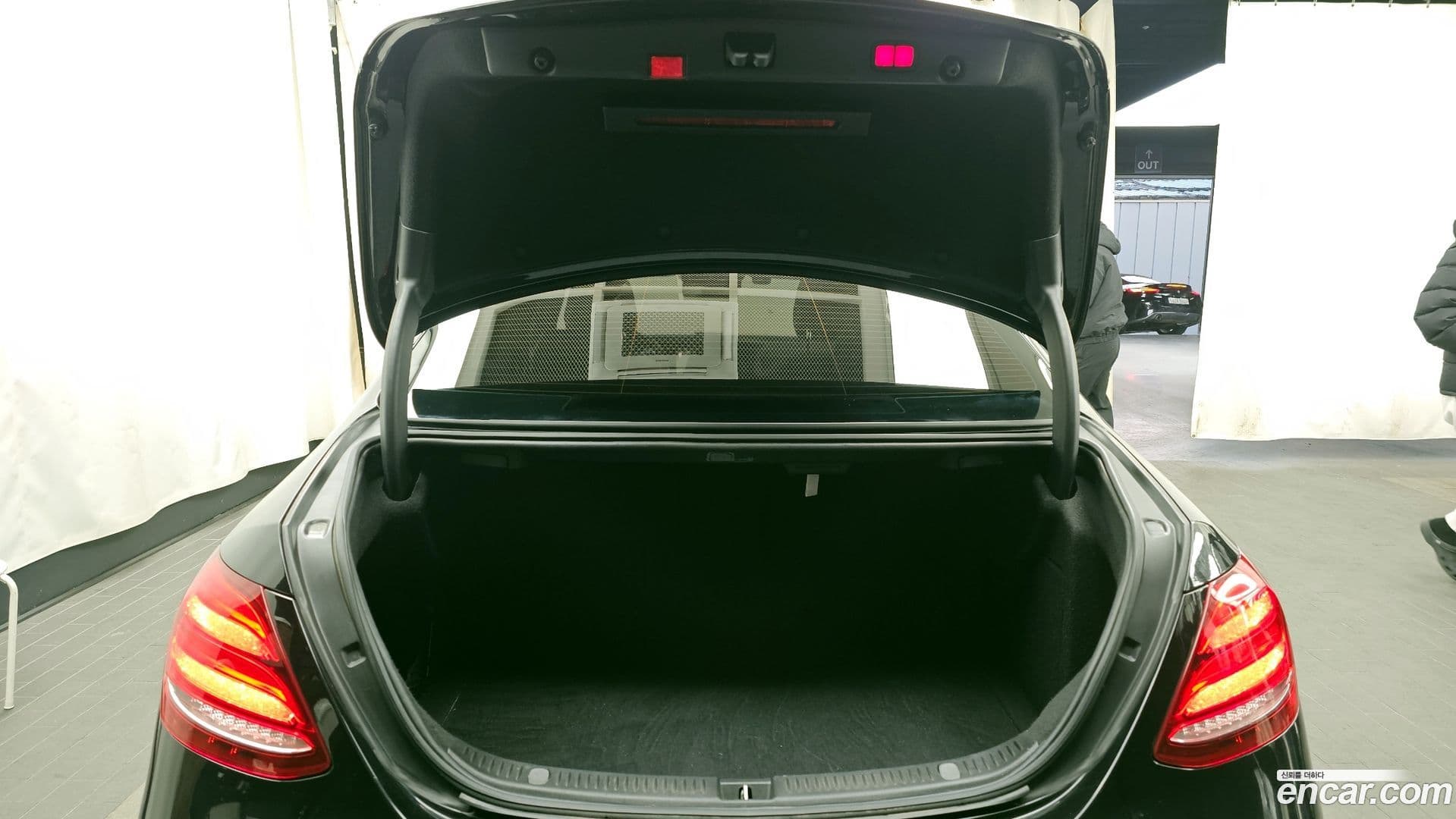 Main__Slider__Photo:E-Class Mercedes-Benz 2020.7-19