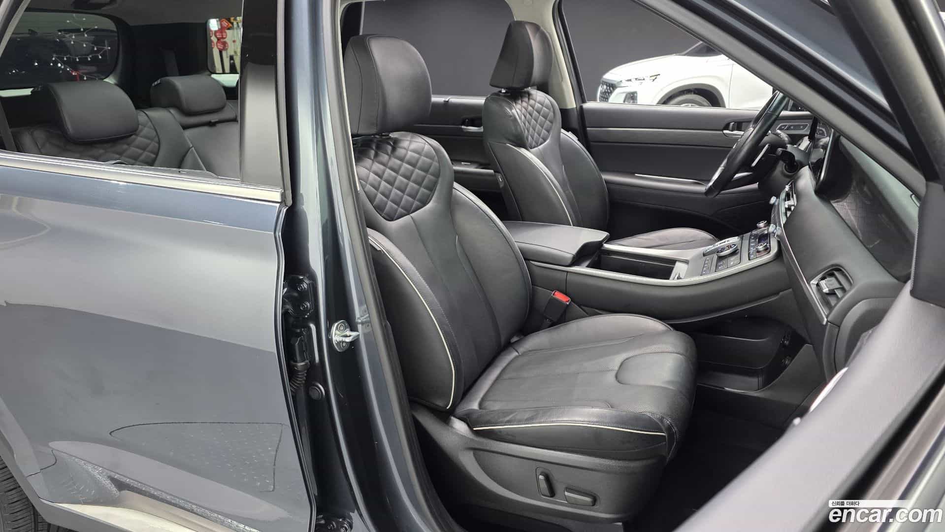 Palisade Hyundai 2019.2-INNER-010