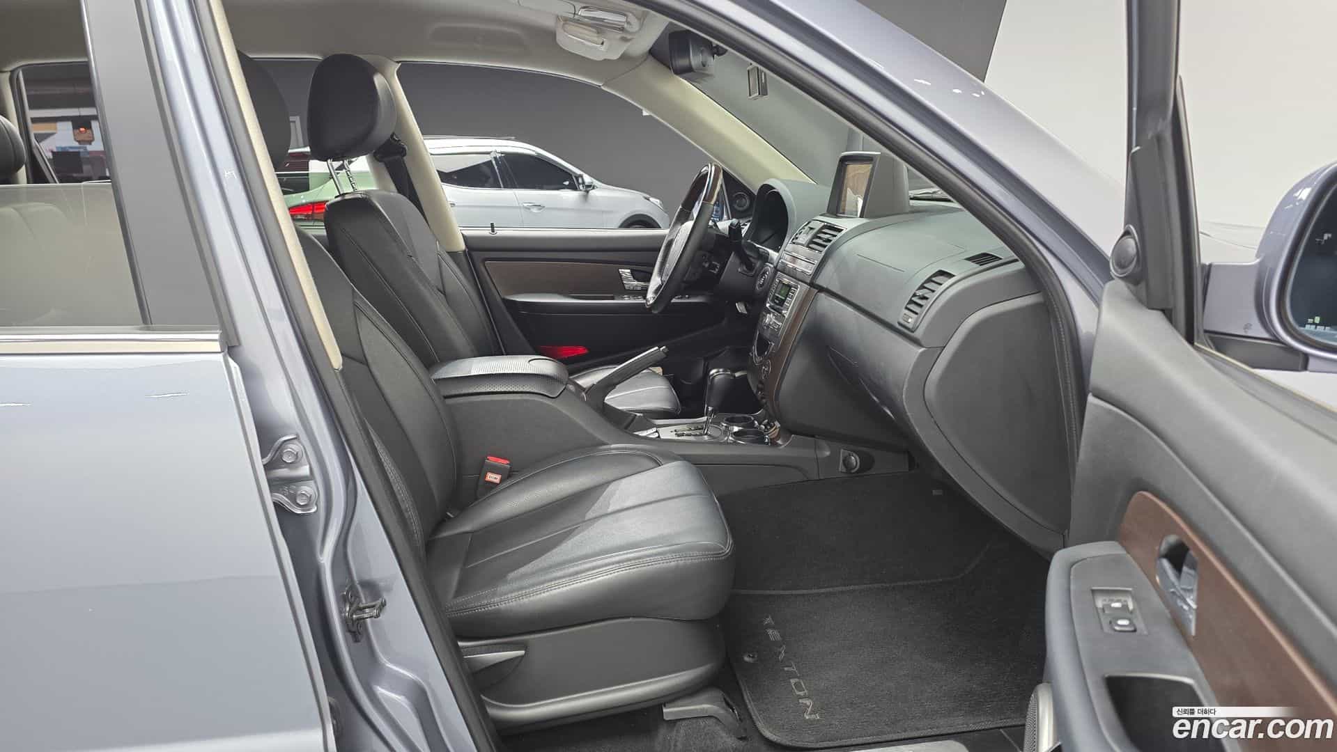 Rexton KG_Mobility_Ssangyong 2013.1-INNER-010