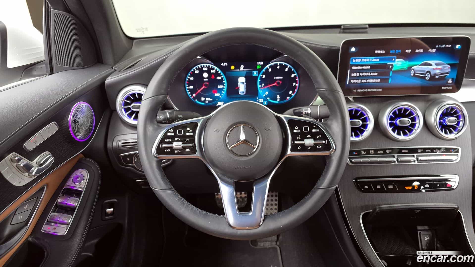 GLC-Class Mercedes-Benz 2023.0-OPTION-017