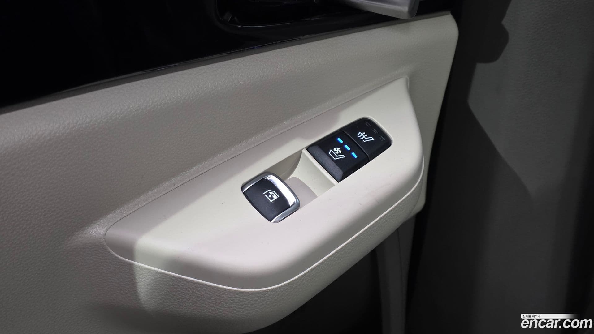 Main__Slider__Photo:Canival Kia 2025.9-19