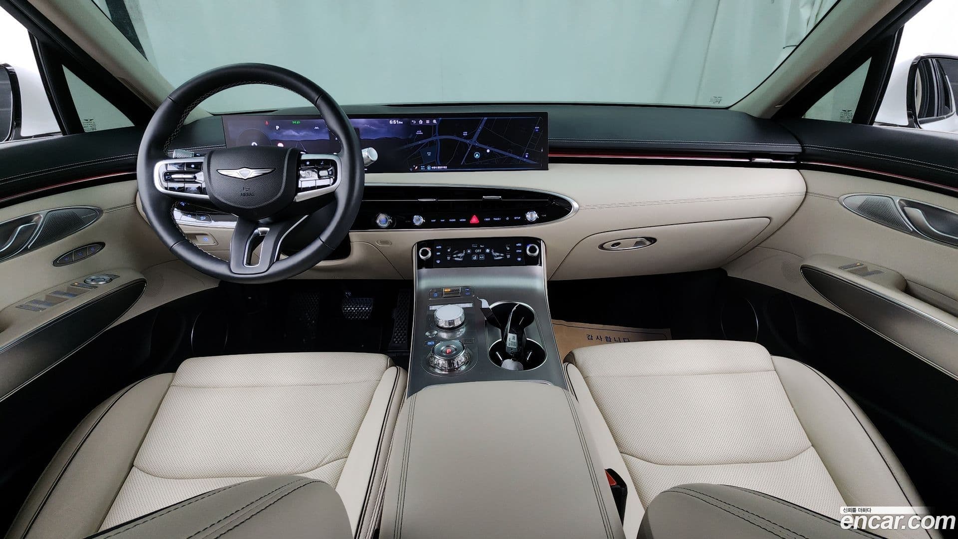 Main__Slider__Photo:GV70 Genesis 2024.8-6