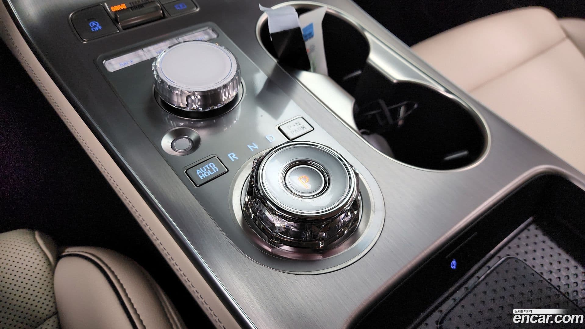 Main__Slider__Photo:GV70 Genesis 2024.8-8