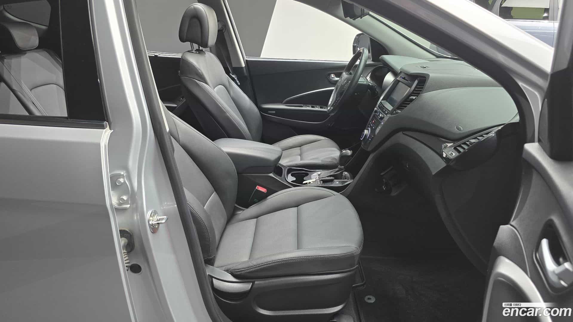 Santafe Hyundai 2015.5-INNER-010