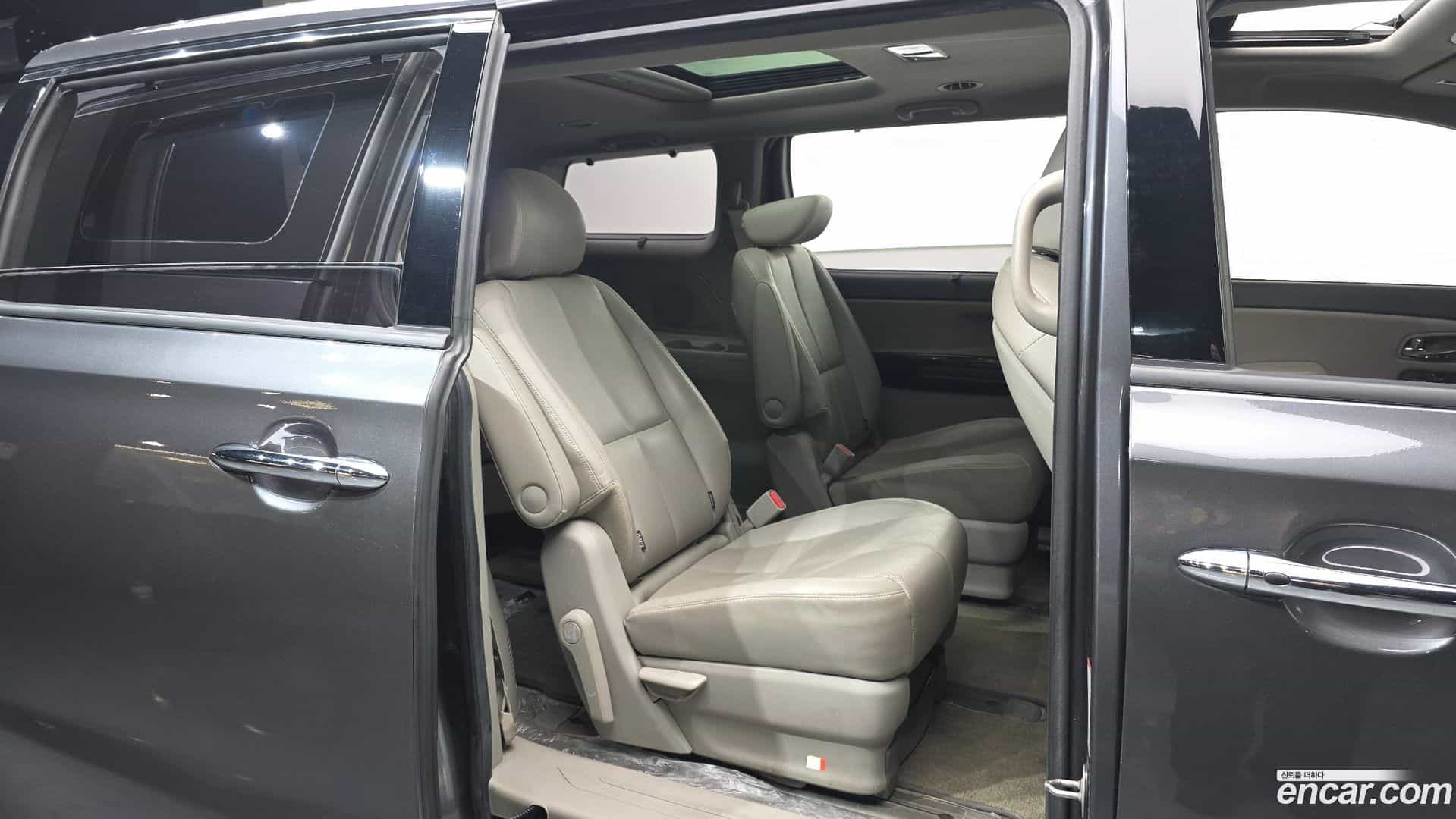 Canival Kia 2017.6-OPTION-016