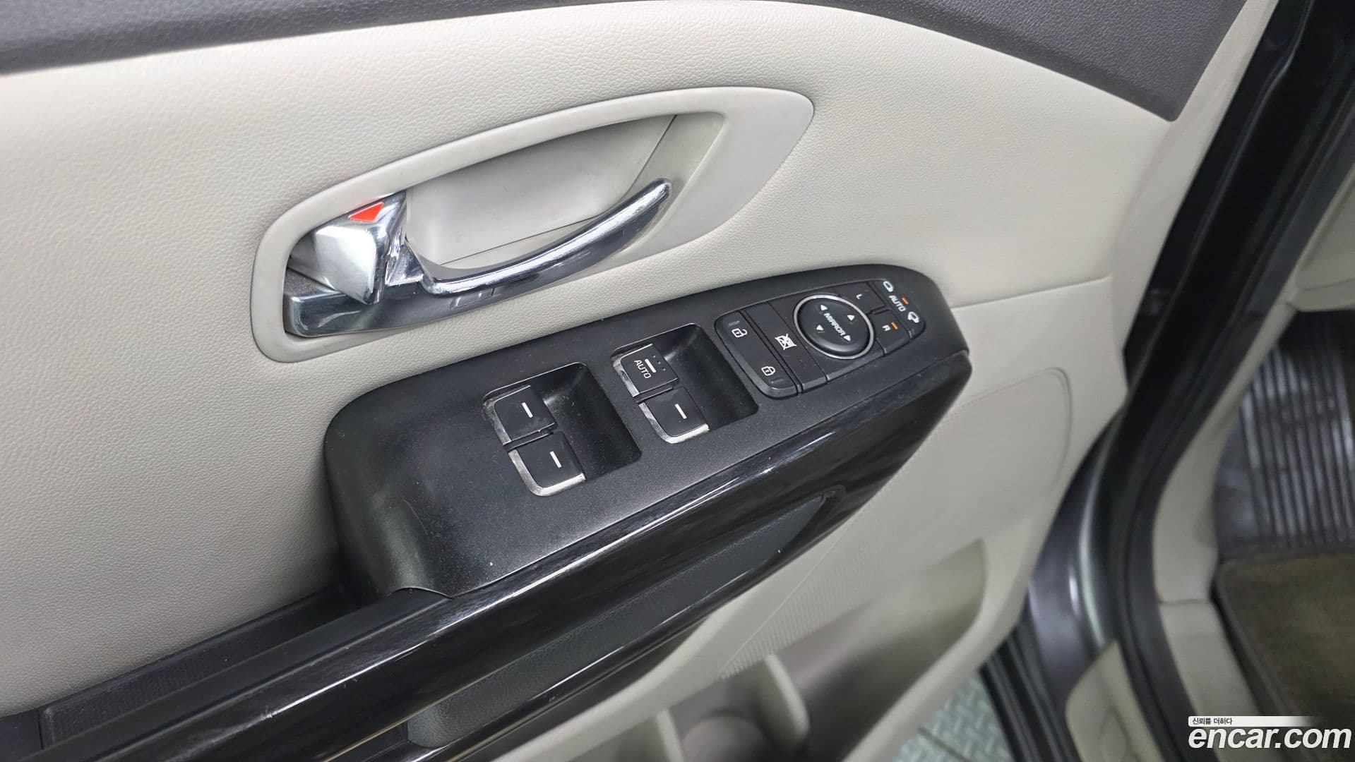 Main__Slider__Photo:Canival Kia 2017.6-16