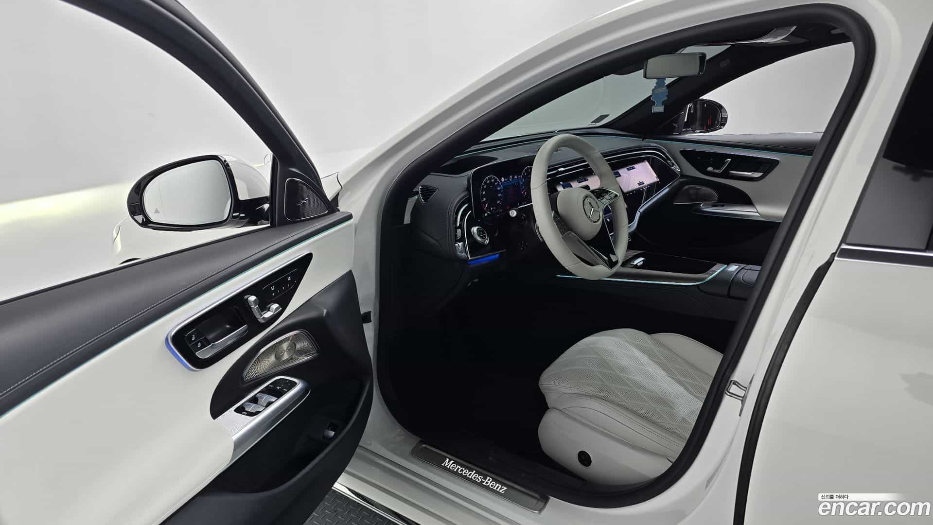 E-Class Mercedes-Benz 2024.6-INNER-010