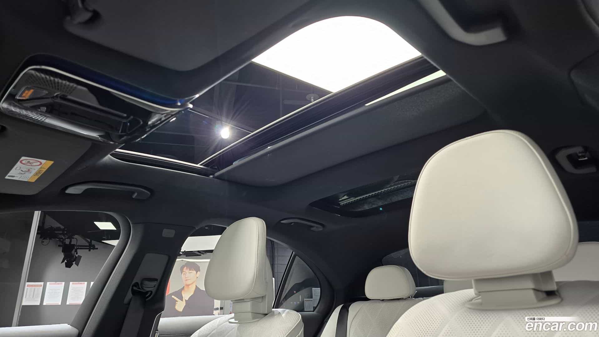 E-Class Mercedes-Benz 2024.6-OPTION-023