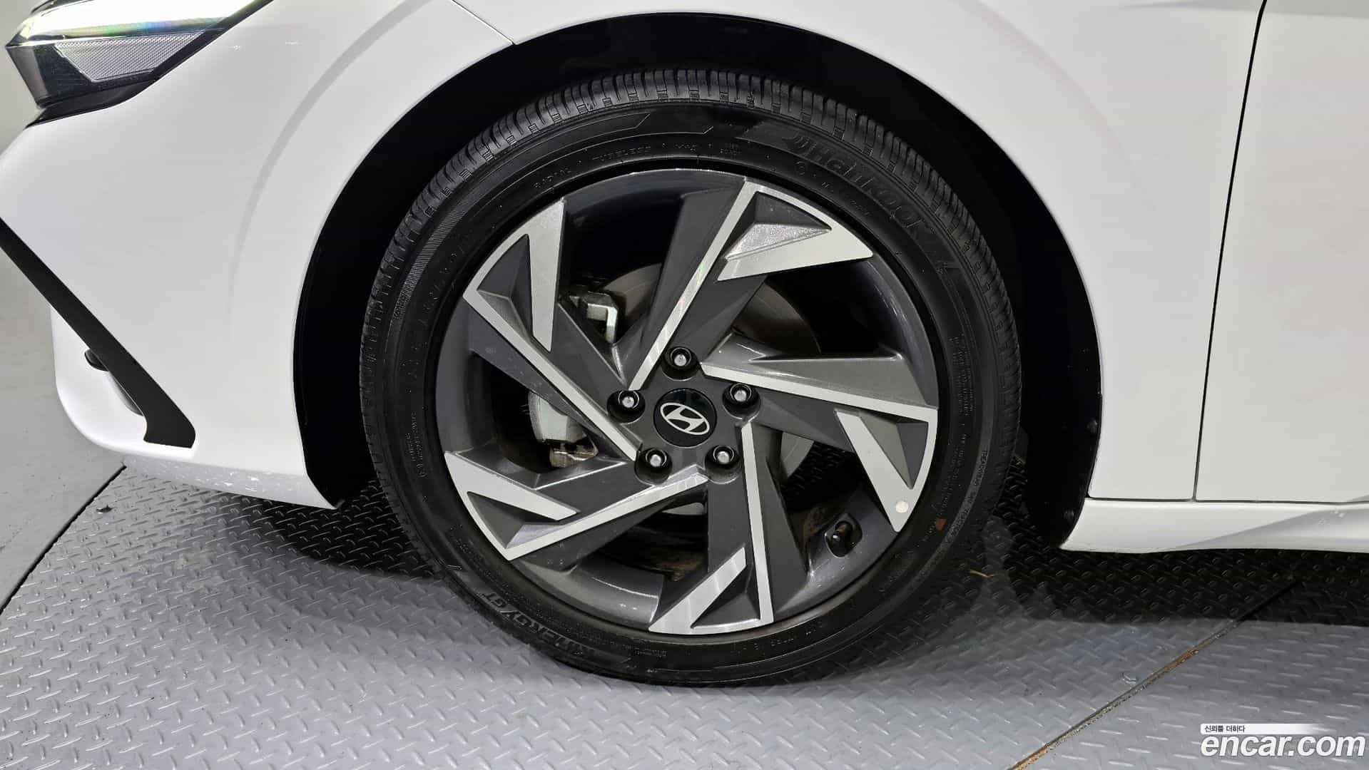 AVANTE Hyundai 2024.0-OUTER-005