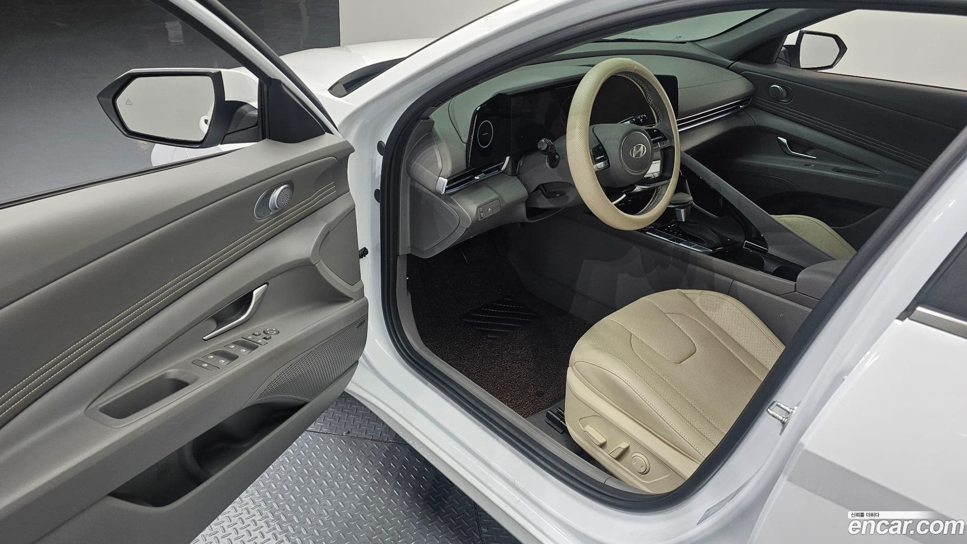 Main__Slider__Photo:AVANTE Hyundai 2024.0-10