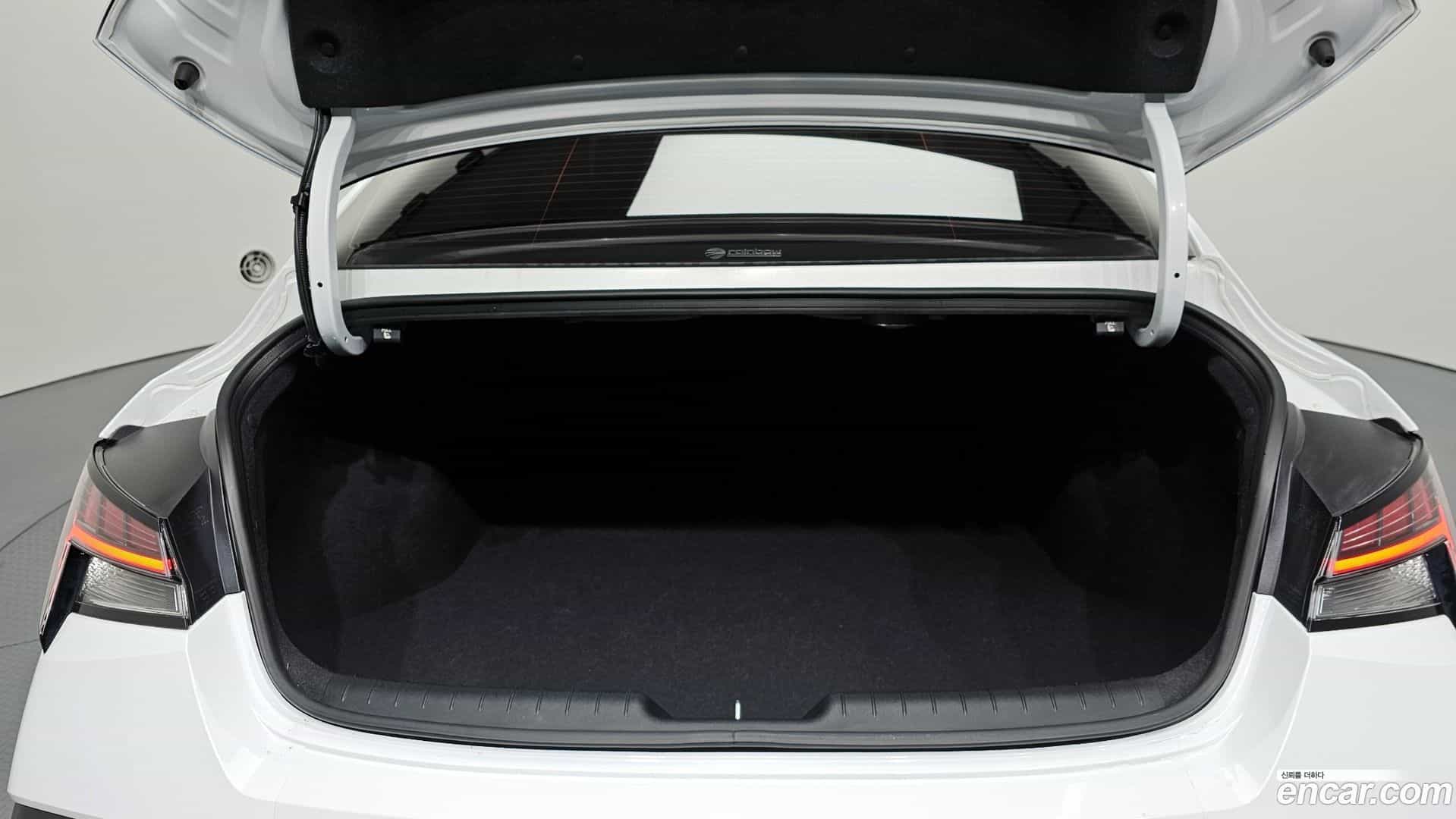 AVANTE Hyundai 2024.0-OPTION-024