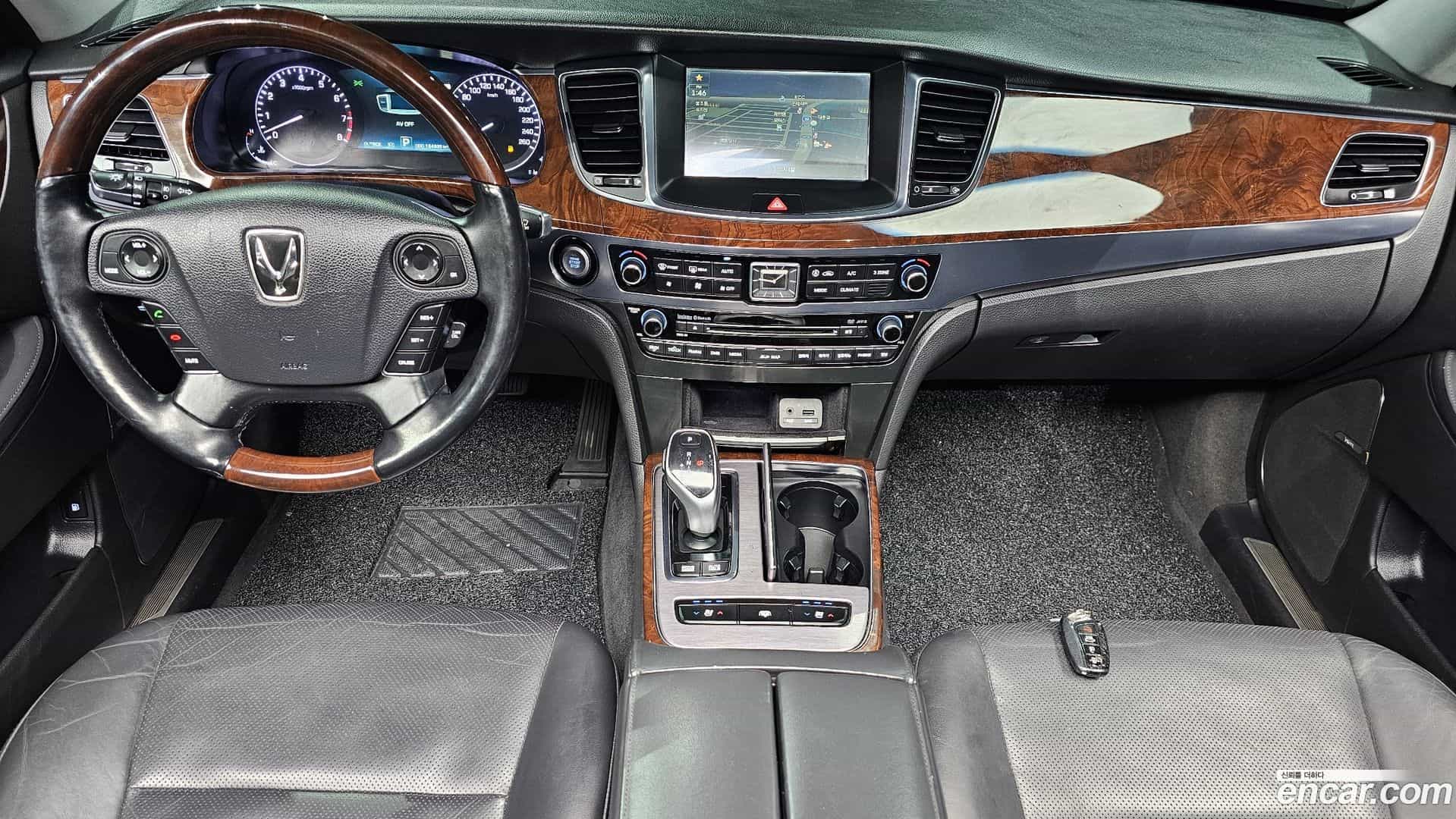 Equus Hyundai 2013.1-INNER-007