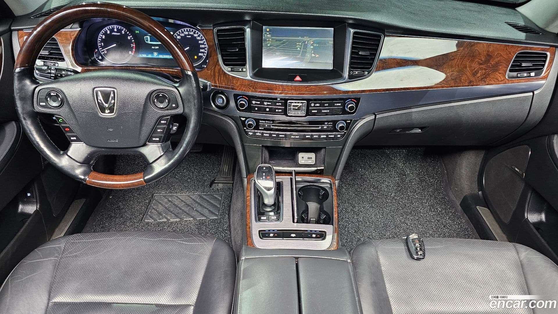 Main__Slider__Photo:Equus Hyundai 2013.1-6