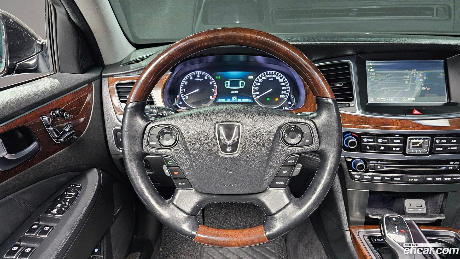 Main__Slider__Photo:Equus Hyundai 2013.1-13