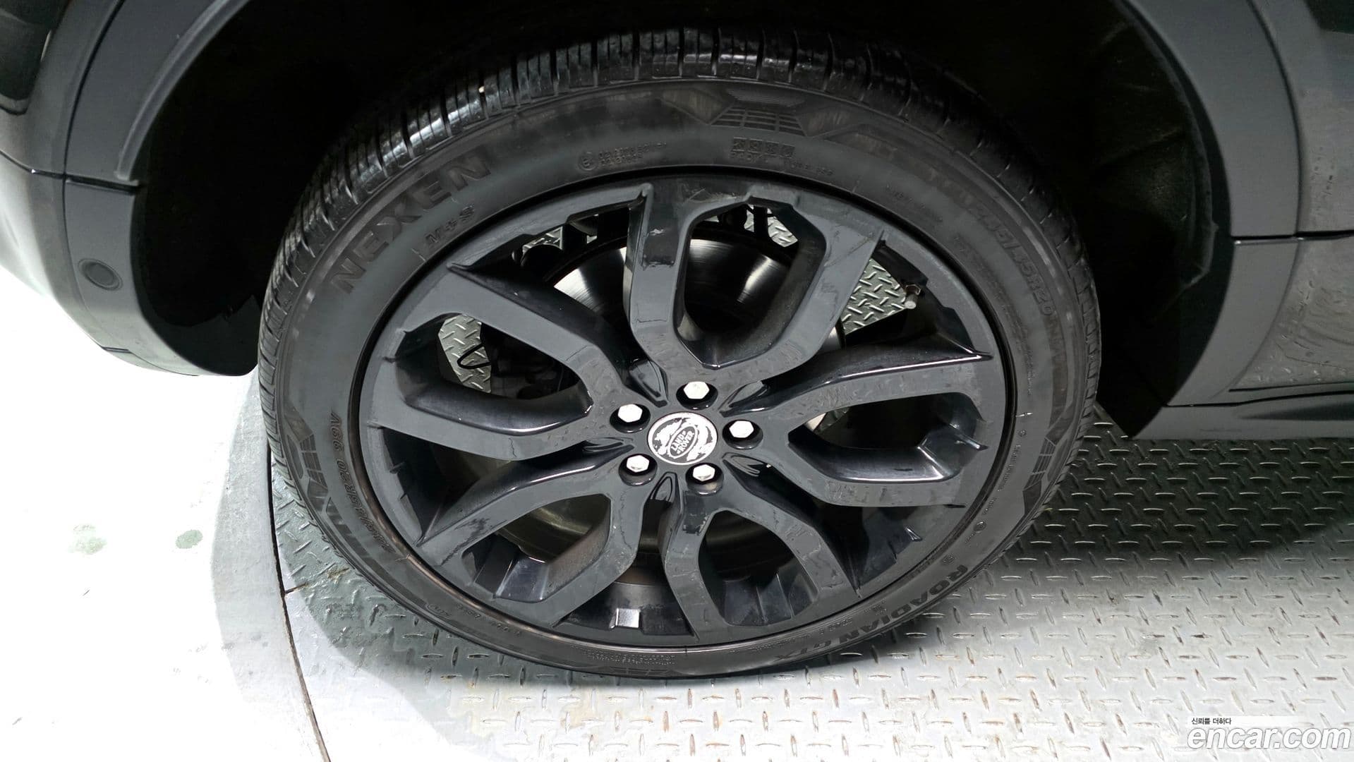 Main__Slider__Photo:Range Rover Evoque Land Rover 2017.8-4