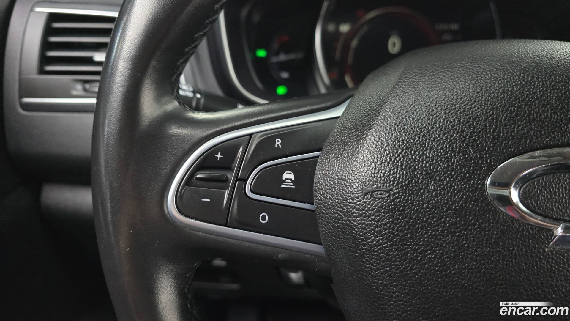 Main__Slider__Photo:QM6 Renault-KoreaSamsung 2022.6-18