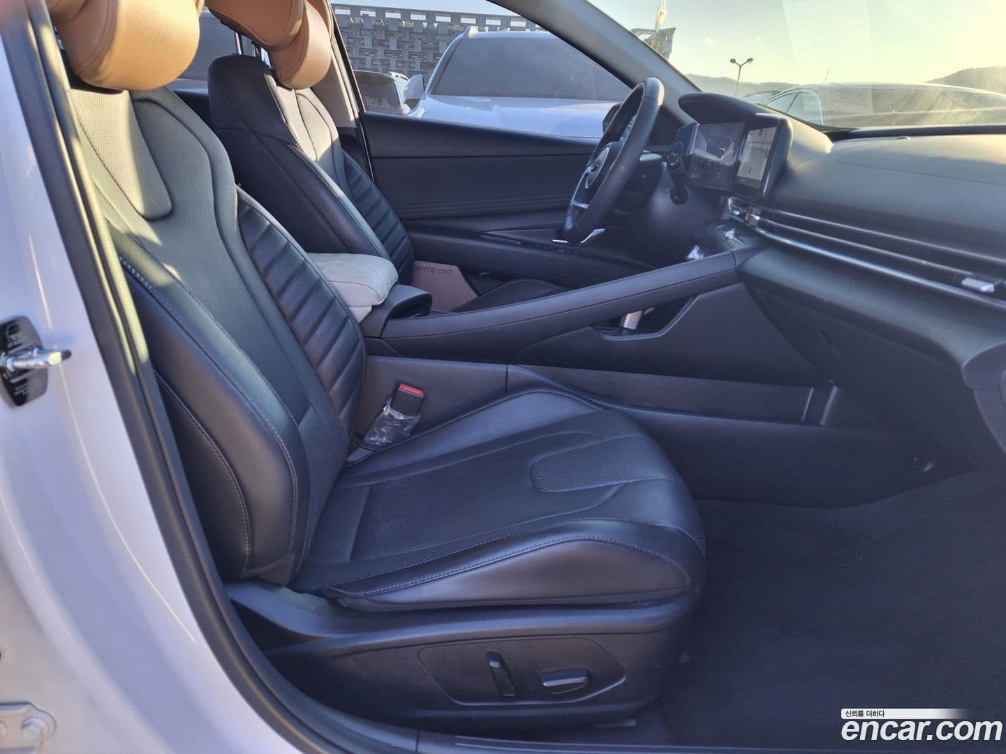 Main__Slider__Photo:AVANTE Hyundai 2023.1-7