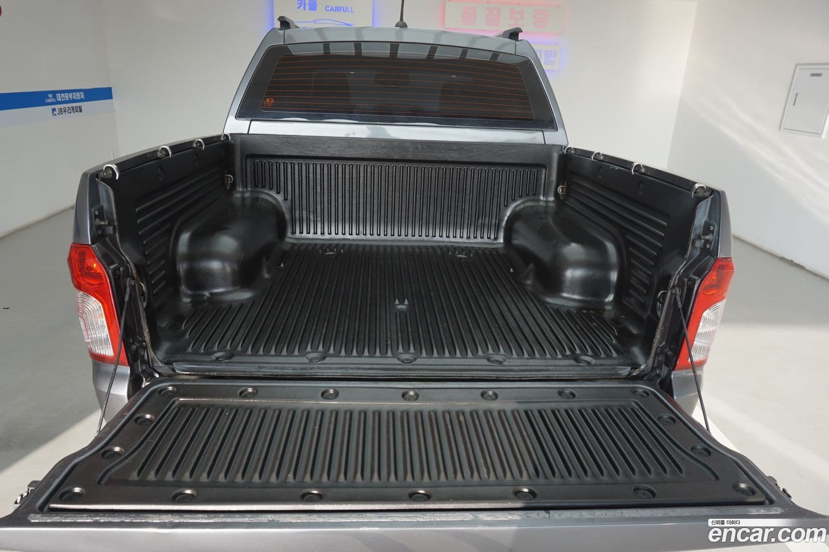 Main__Slider__Photo:KORANDO KG_Mobility_Ssangyong 2017.0-18