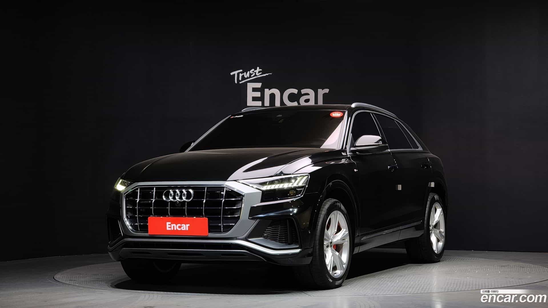 Q8 Audi 2022.0-OUTER-001